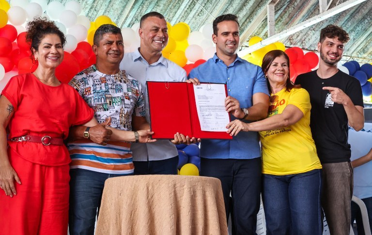 Governador Lucas Ribeiro assina contratos do Minha Casa, Minha Vida para atender 150 famílias de Sapé
