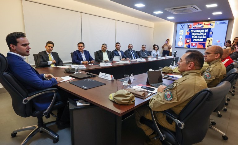 Governador Lucas Ribeiro reúne forças de segurança, reforça integração e projeta novas ações de combate à criminalidade na Paraíba