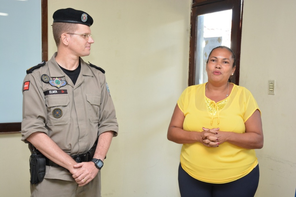 1ª turma de policiais - LIBRAS
