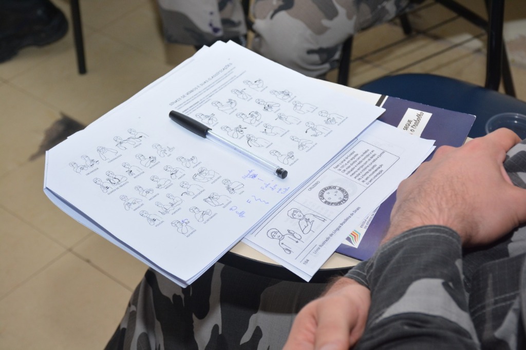 1ª turma de policiais - LIBRAS