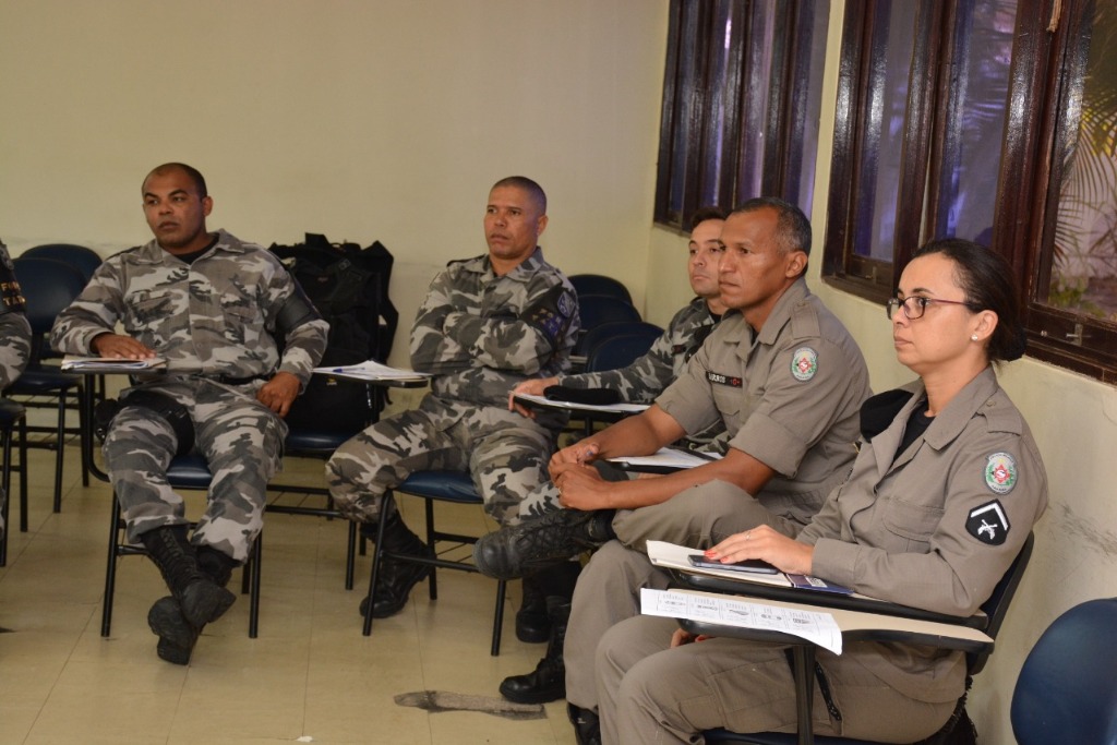 1ª turma de policiais - LIBRAS