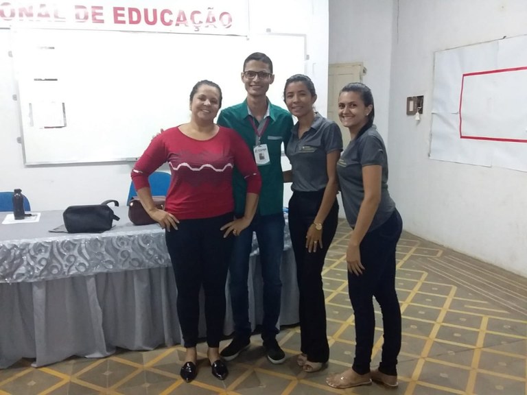 Oratória: Expressão Verbal e Corporal em Cajazeiras