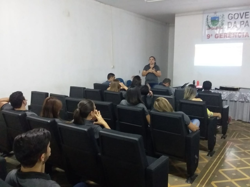 Oratória: Expressão Verbal e Corporal em Cajazeiras