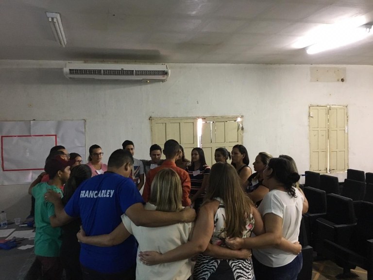 Oratória: Expressão Verbal e Corporal em Cajazeiras