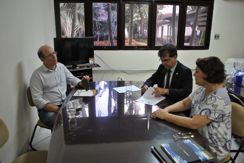 Núcleo de Apoio Operacional à Procuradoria Federal dos Direitos do Cidadão-NAOP 