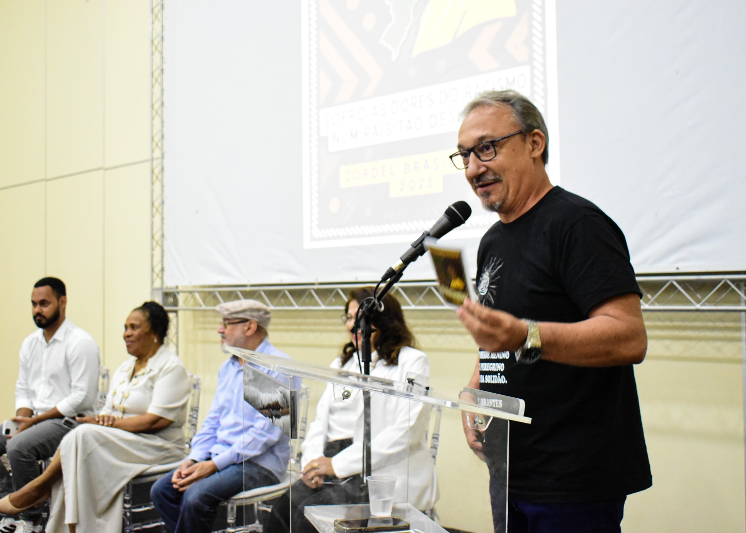 19_09_2025 palestra anti racista fotos Rizemberg (40).jpg