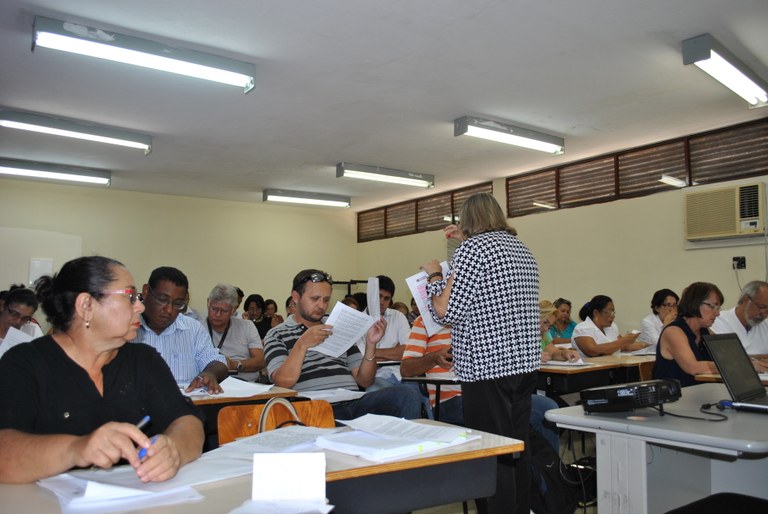 grupo discutiu a “Garantia do Direito à Educação Básica” grupo discutiu a “Garantia do Direito à Educação Básica”